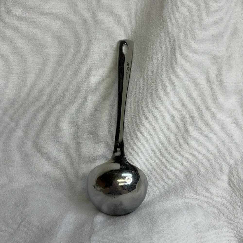 Oneida Stainless Steel Gravy Serving Ladle With Hanging Loop